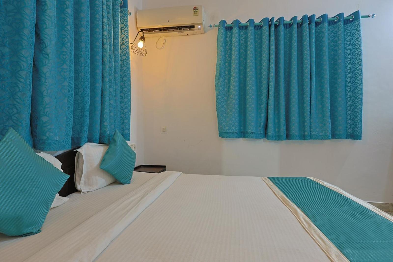 Baga Fantacia Beach Inn Calangute Zimmer foto