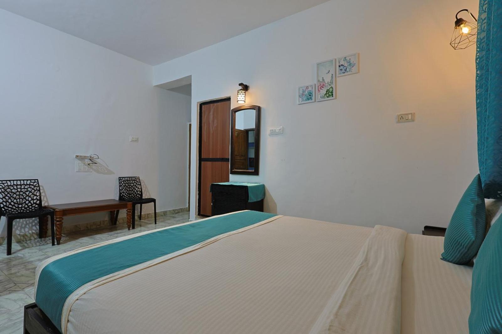 Baga Fantacia Beach Inn Calangute Zimmer foto