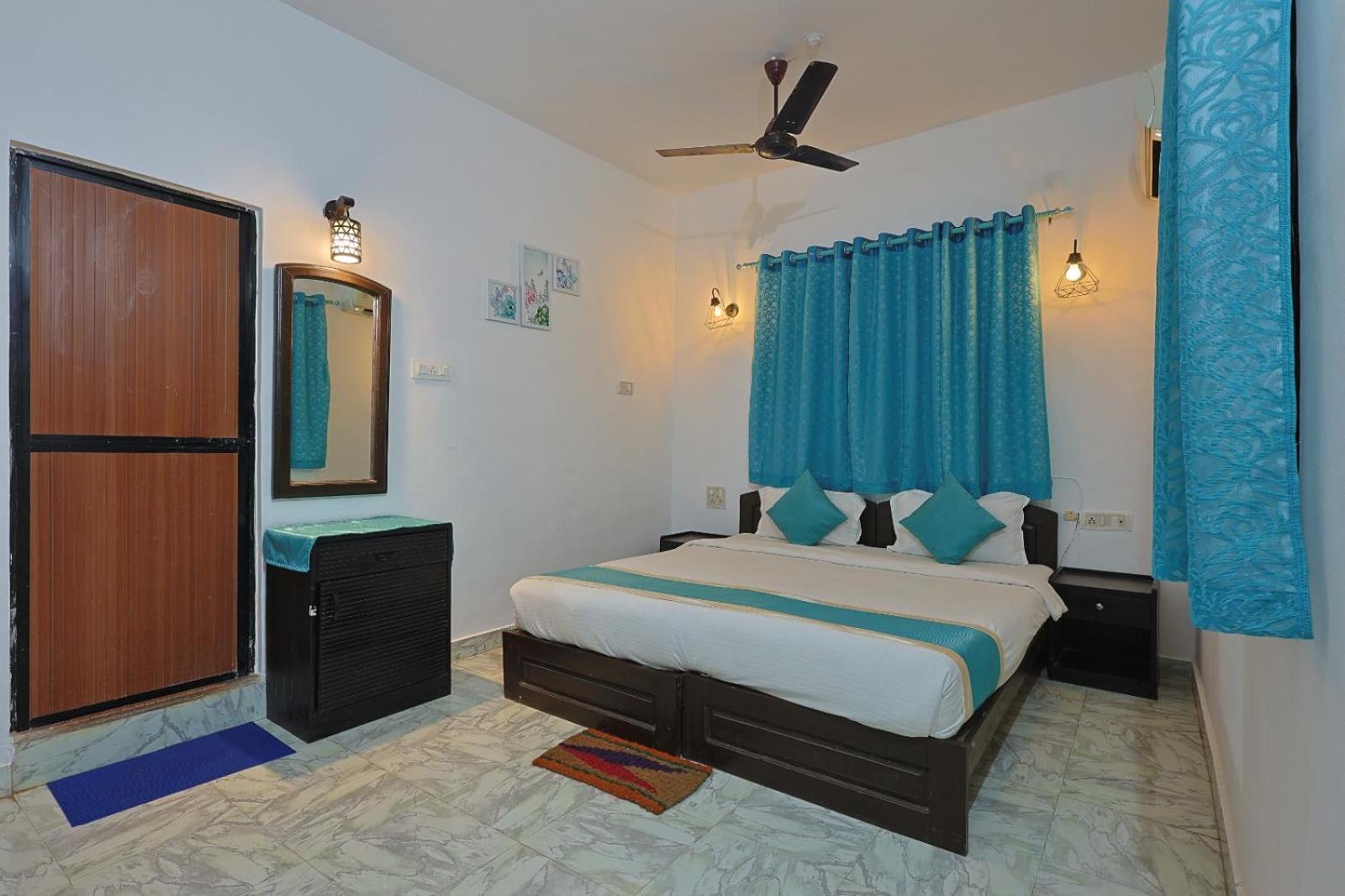 Baga Fantacia Beach Inn Calangute Zimmer foto
