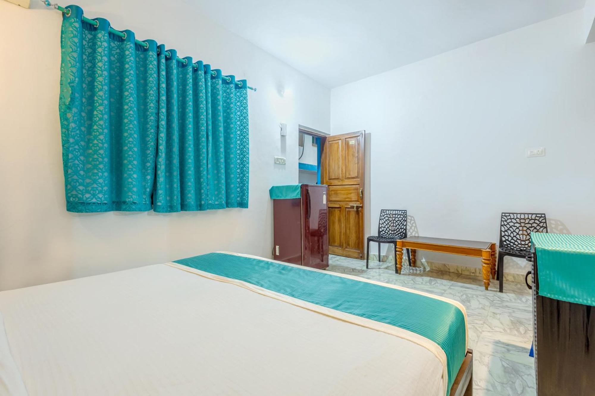 Baga Fantacia Beach Inn Calangute Zimmer foto