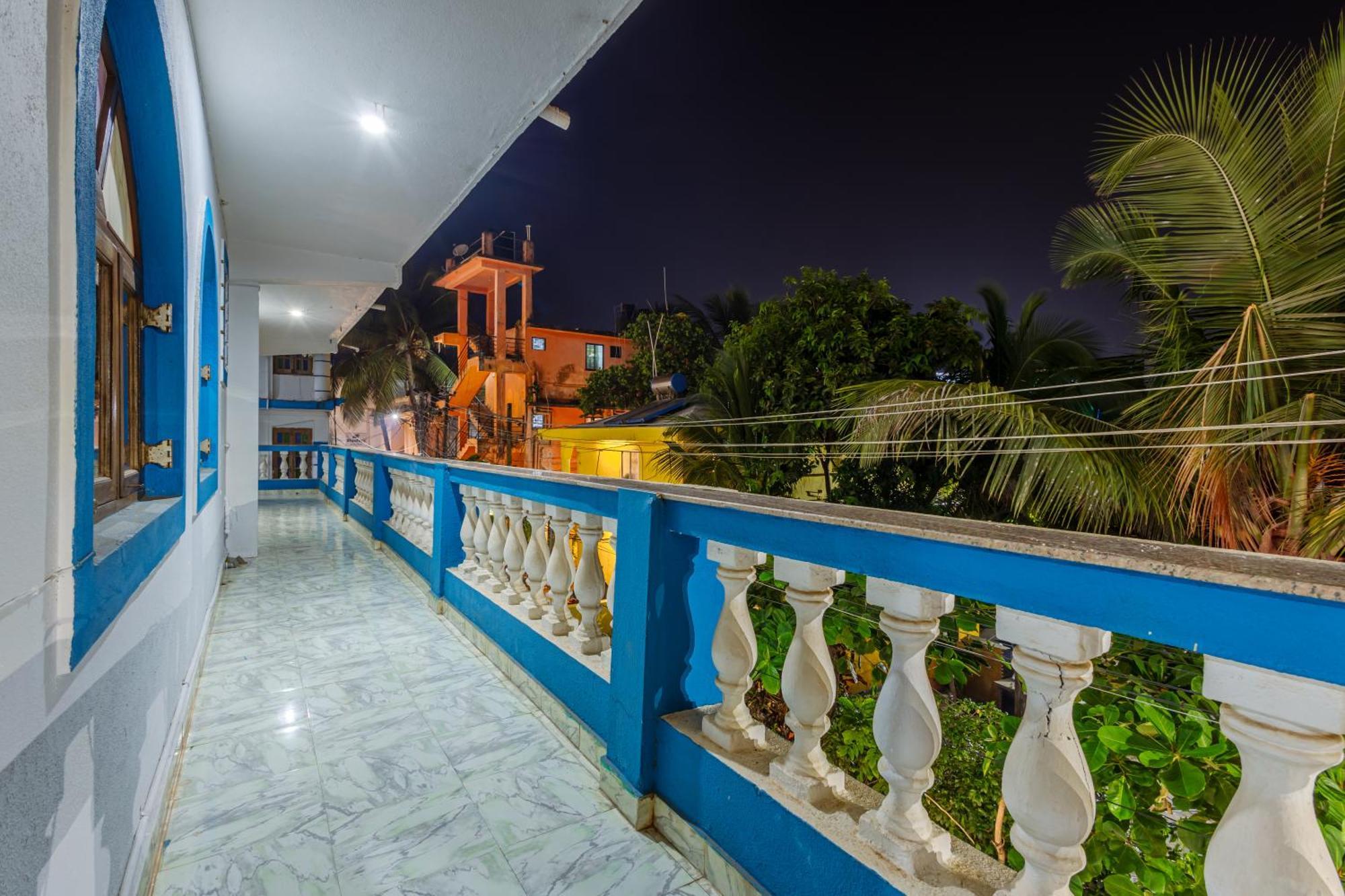 Baga Fantacia Beach Inn Calangute Zimmer foto